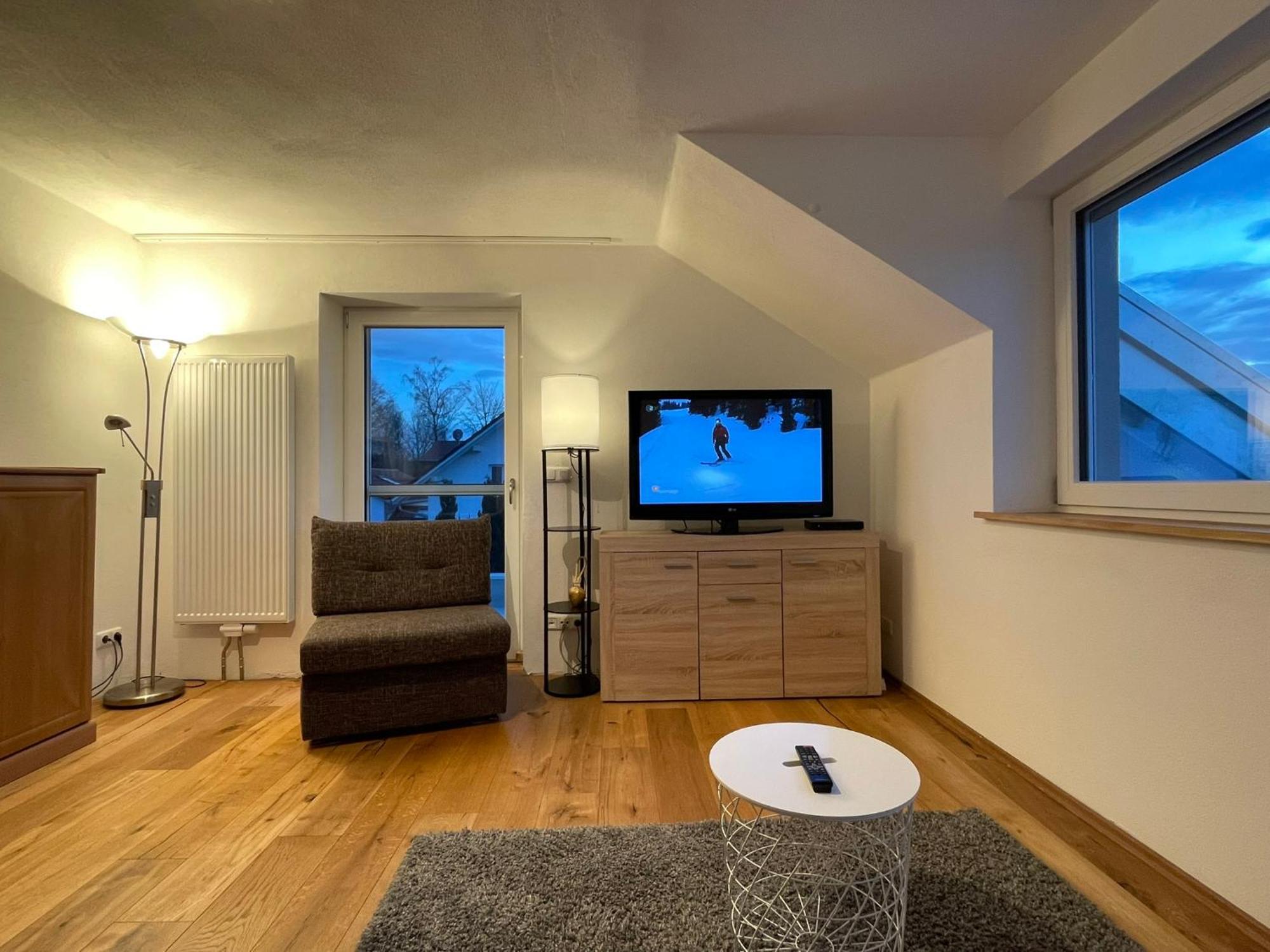 Mit Ausblick Im Allgaeu Mit 2 Schlafzimmern Marktoberdorf